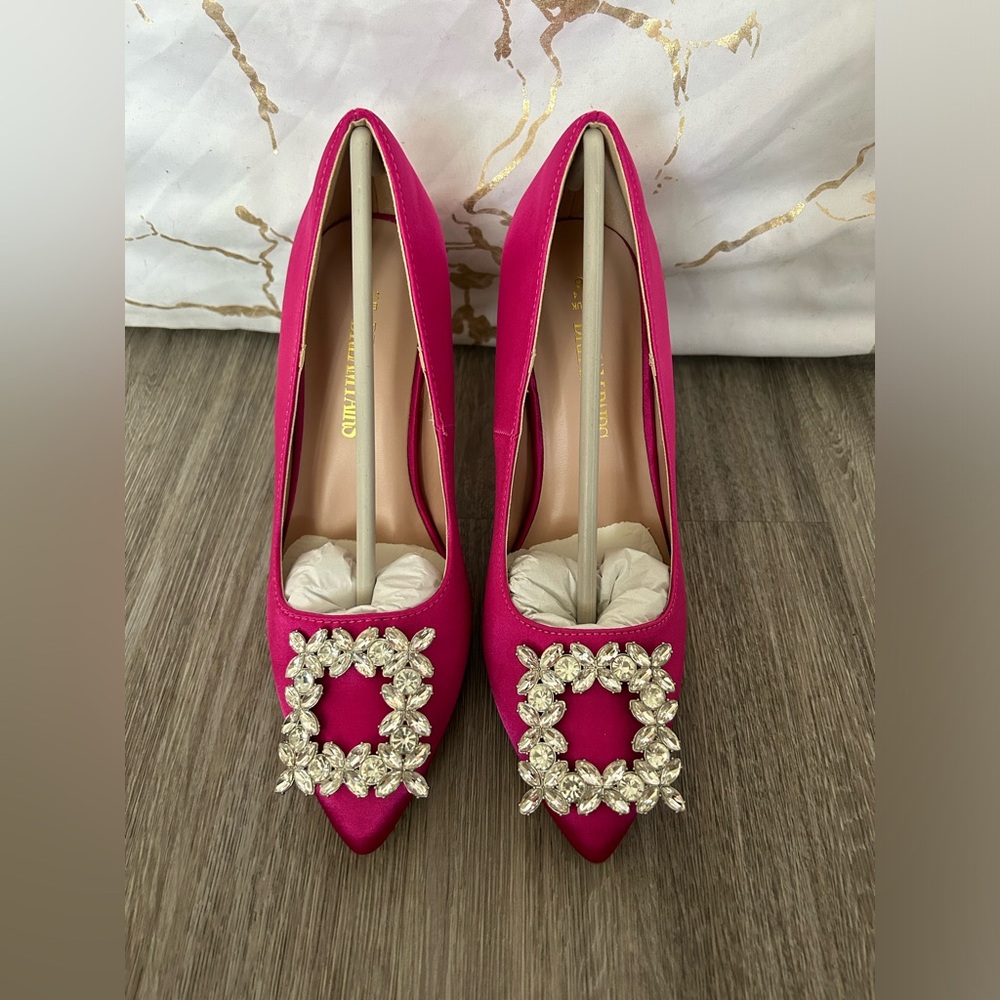 DREAM PAIRS Rose Red Rhinestone Heels!